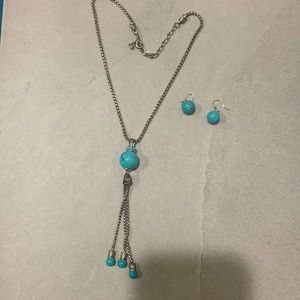 Gorgeous turquoise necklace earring set! Dress up or casual !Will get attention!